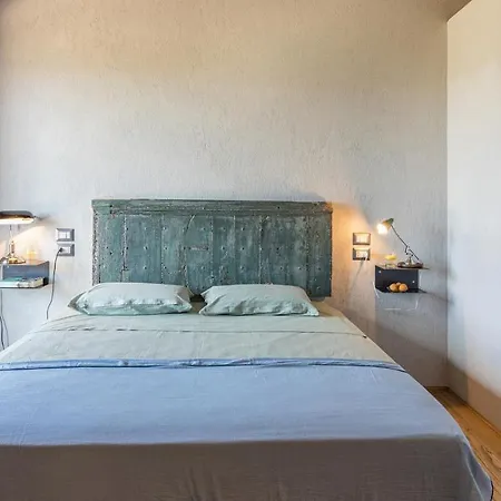 Villa Casale The Place 6&4, Emma