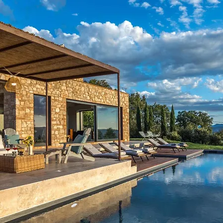 Casale The Place 6&2, Emma Villa Petroro