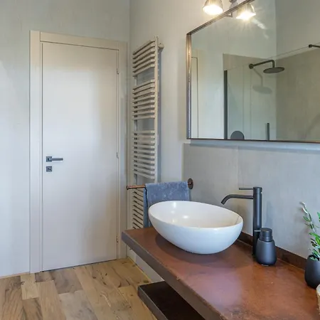 Casale The Place 6&2, Emma