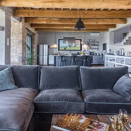 Casale The Place 6&2, Emma *