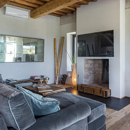 Casale The Place 6&2, Emma * Petroro